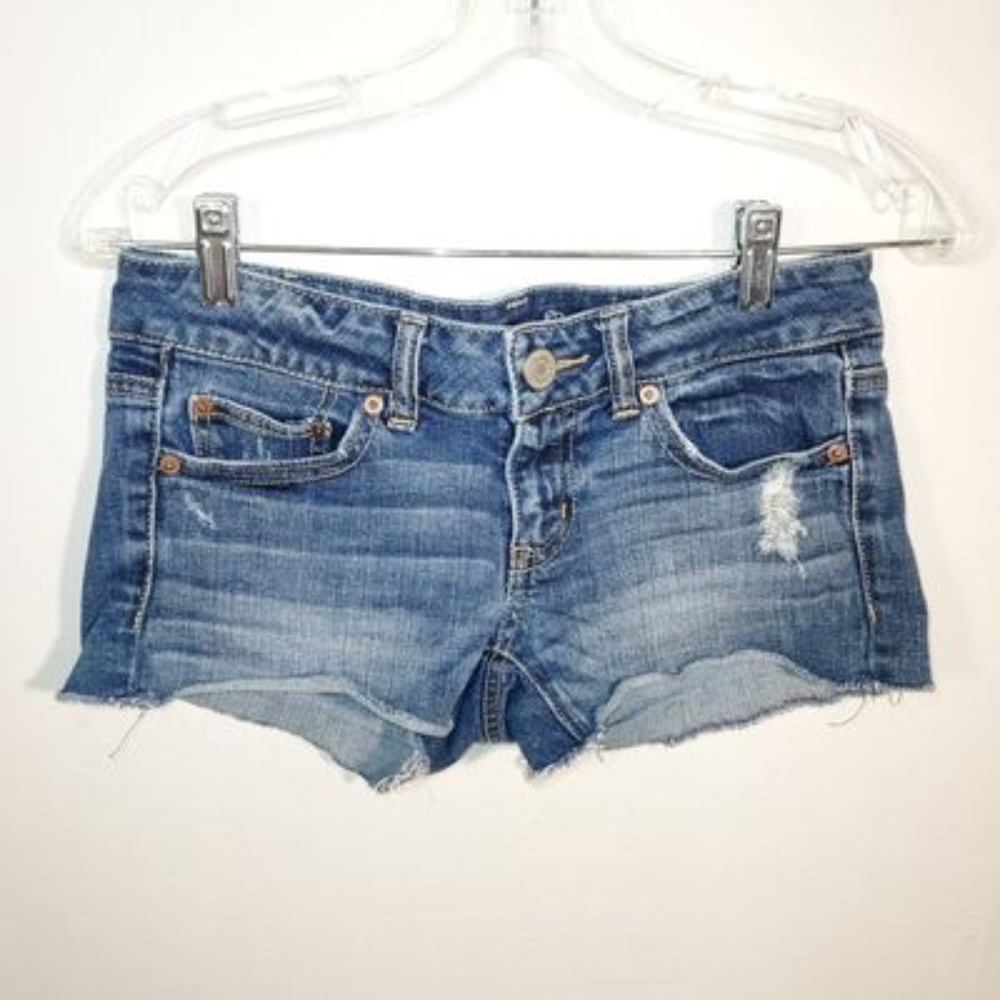 AE distressed short shorts sz 2